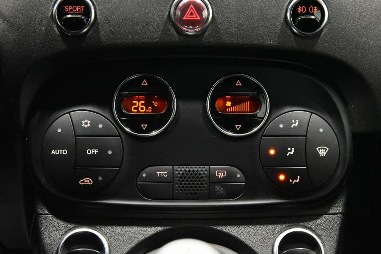 ABARTH 595 Competizione 11