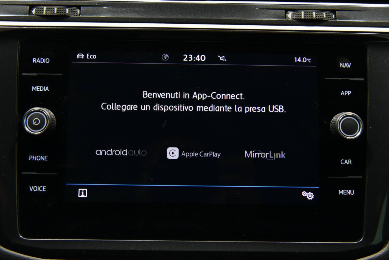 VOLKSWAGEN Tiguan 33