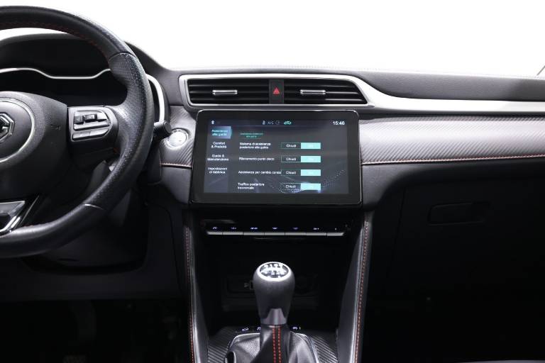 MG ZS 43