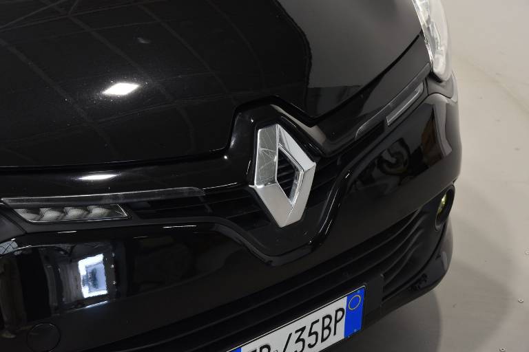 RENAULT Clio 36