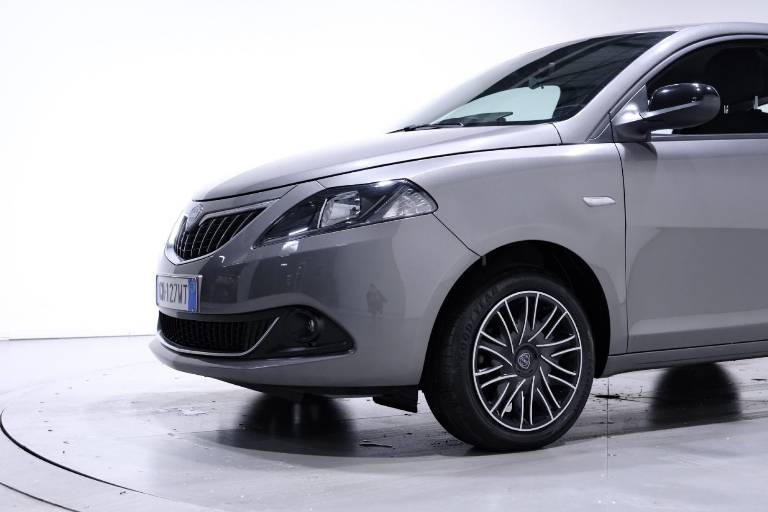 LANCIA Ypsilon 48