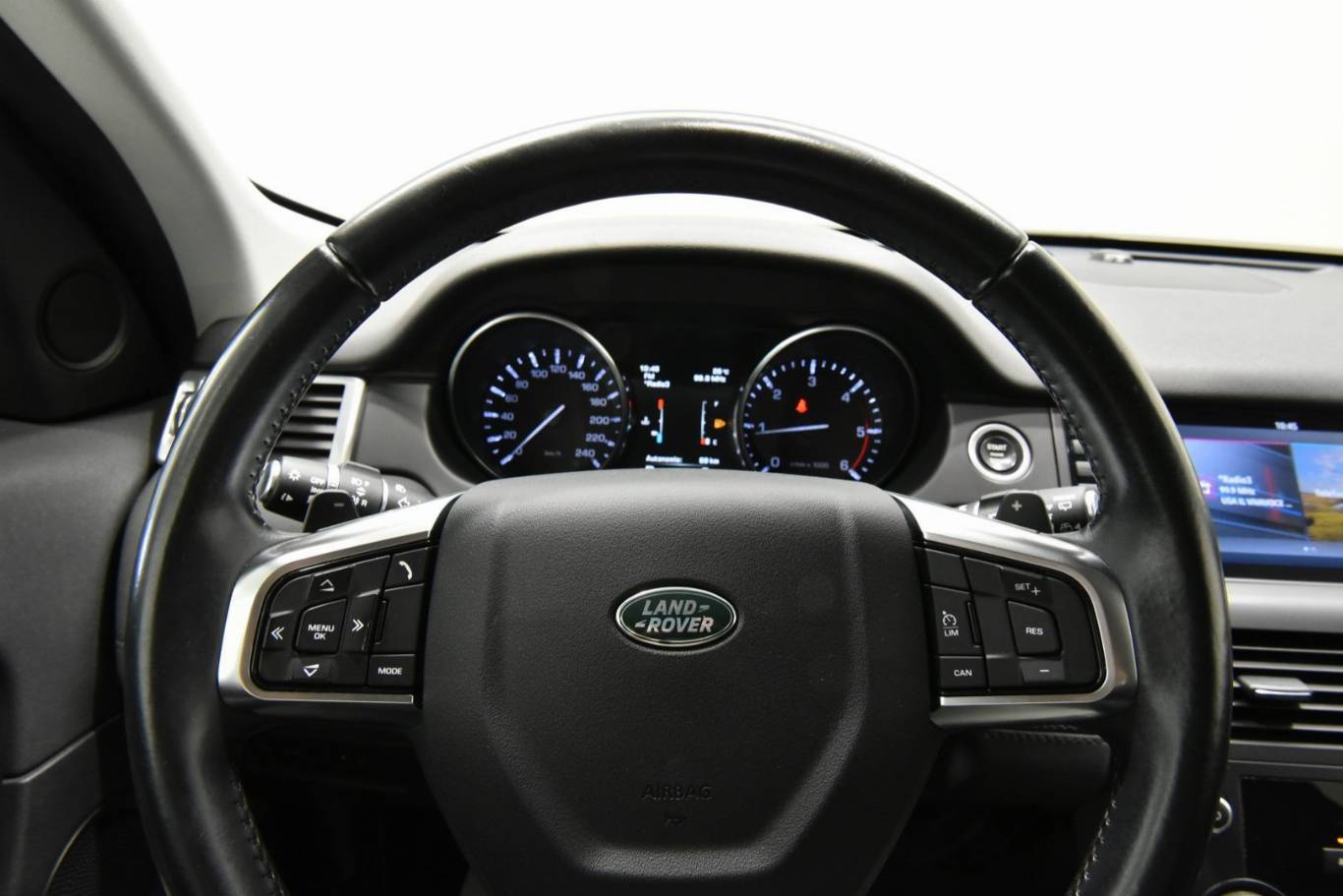LAND ROVER Discovery Sport 41