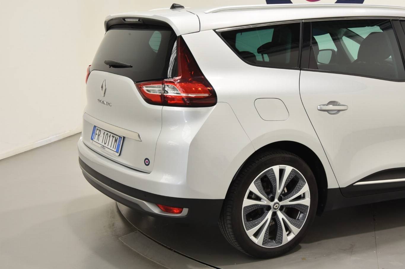 RENAULT Grand Scenic 18