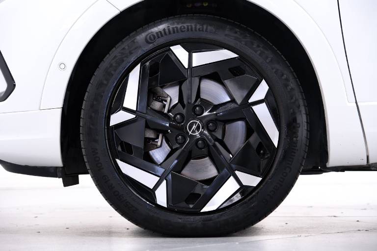 OPEL Grandland 14