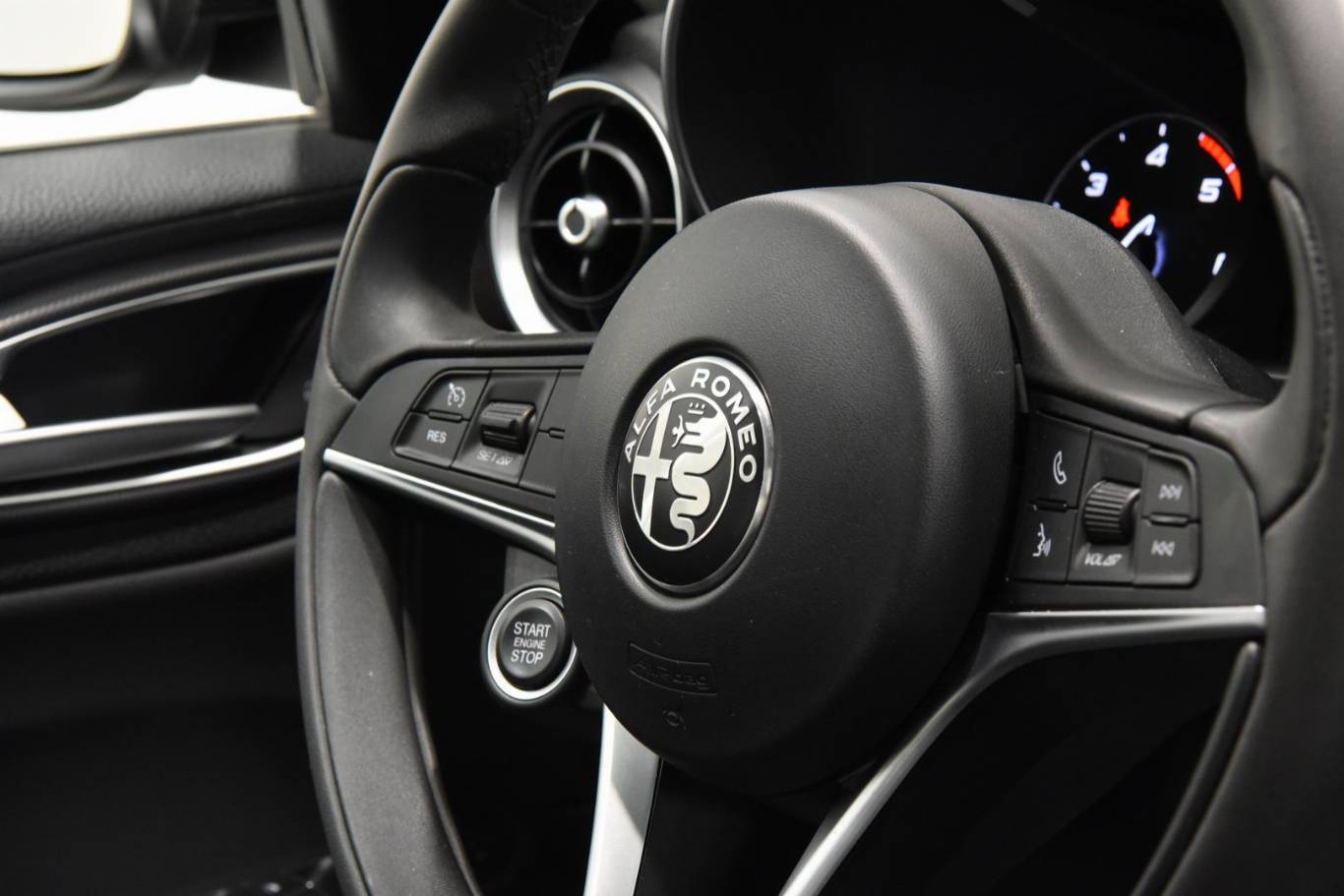 ALFA ROMEO Giulia 25