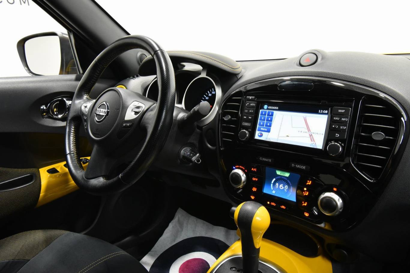 NISSAN Juke 27