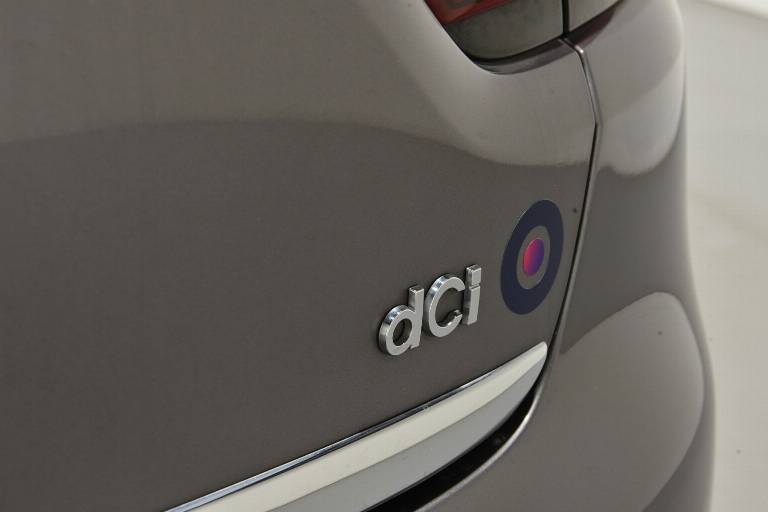 RENAULT Clio 48