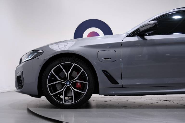 BMW 530 12