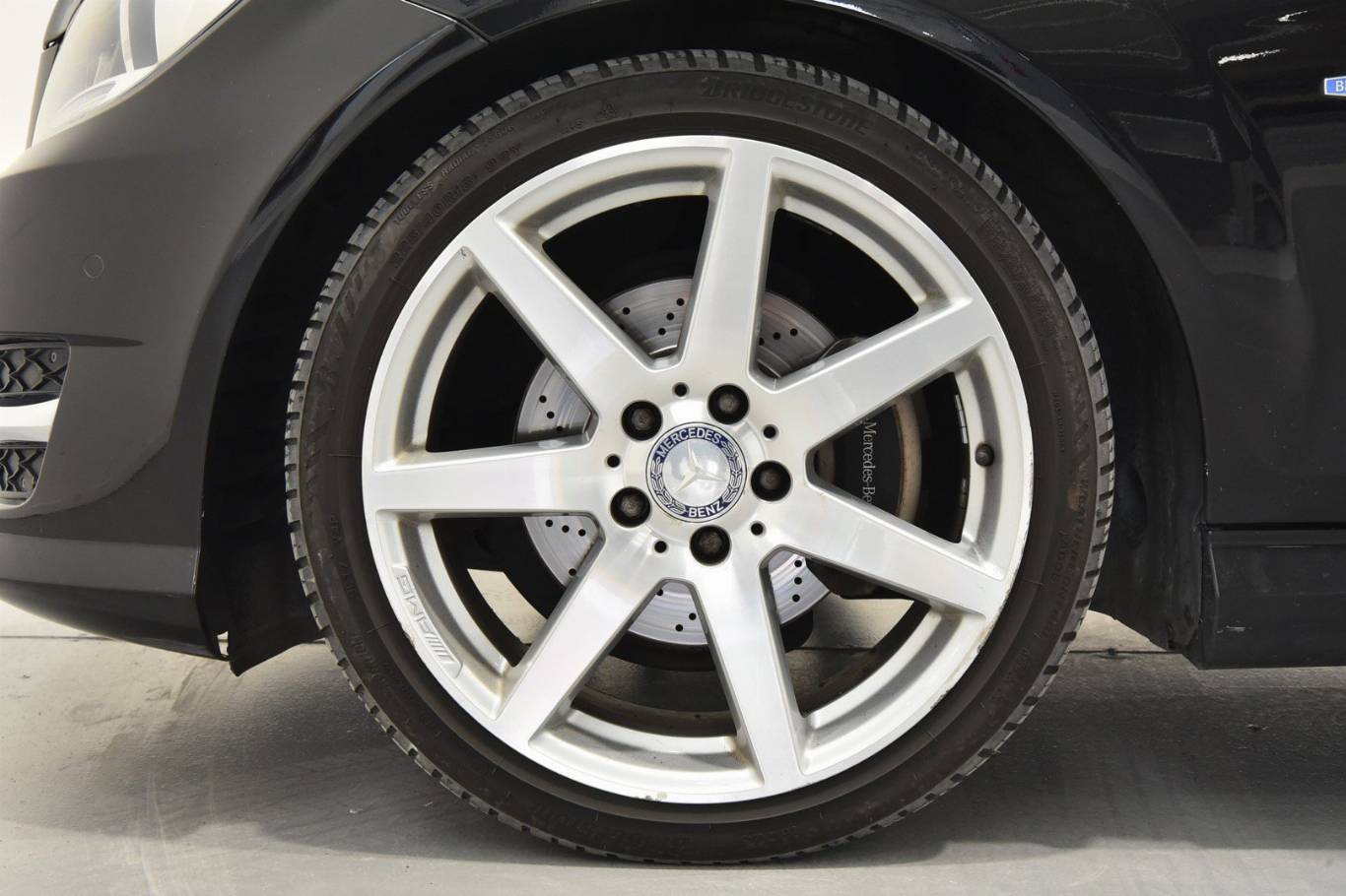 MERCEDES-BENZ C 250 33