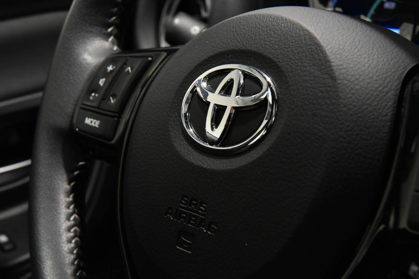 TOYOTA Yaris 21