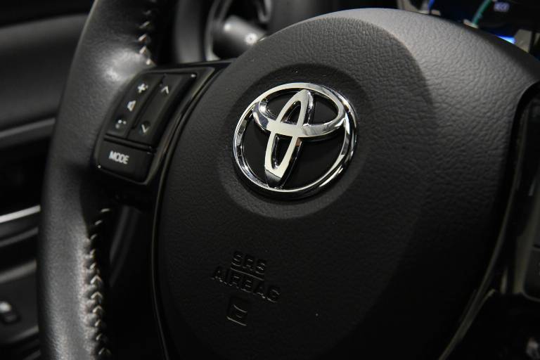 TOYOTA Yaris 21