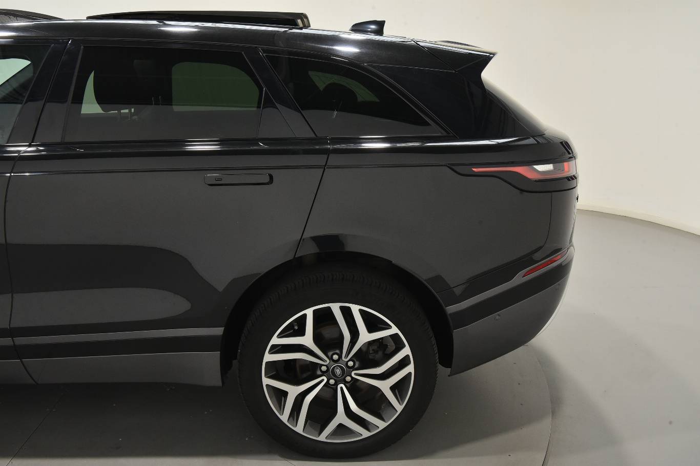 LAND ROVER Range Rover Velar 59