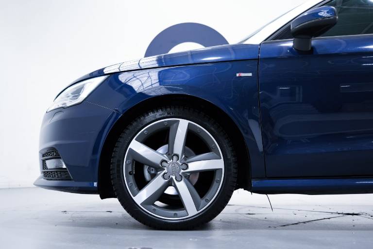 AUDI A1 11