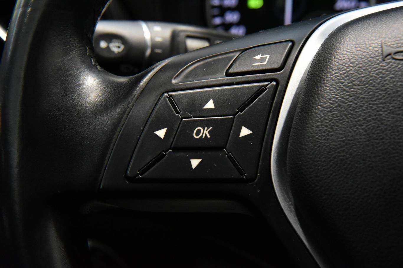 MERCEDES-BENZ A 180 7