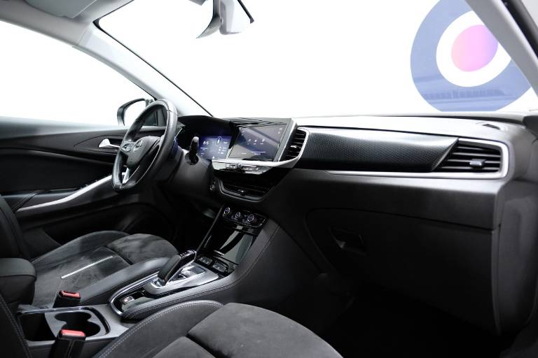 OPEL Grandland 55