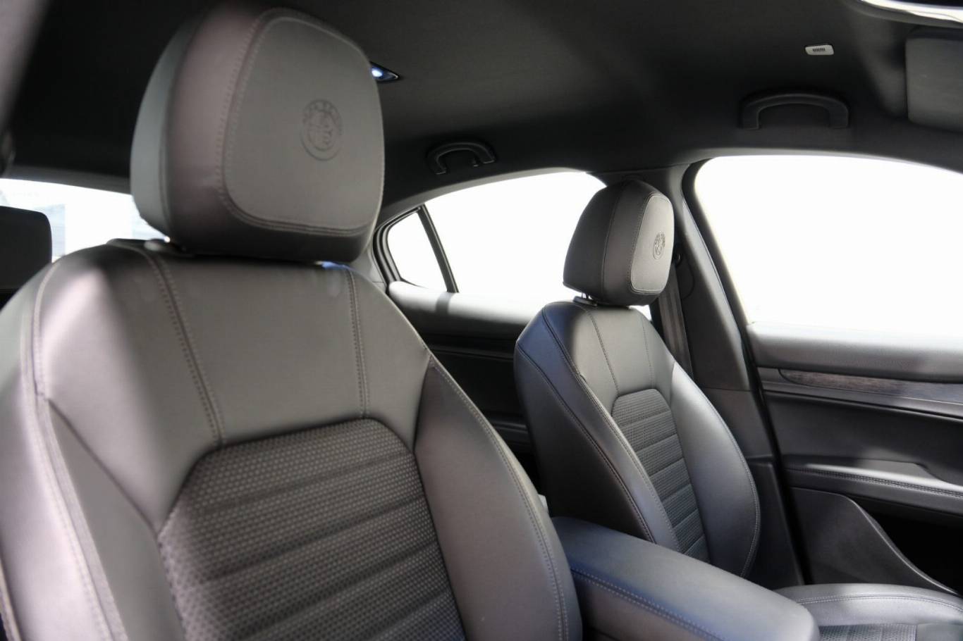 ALFA ROMEO Stelvio 57