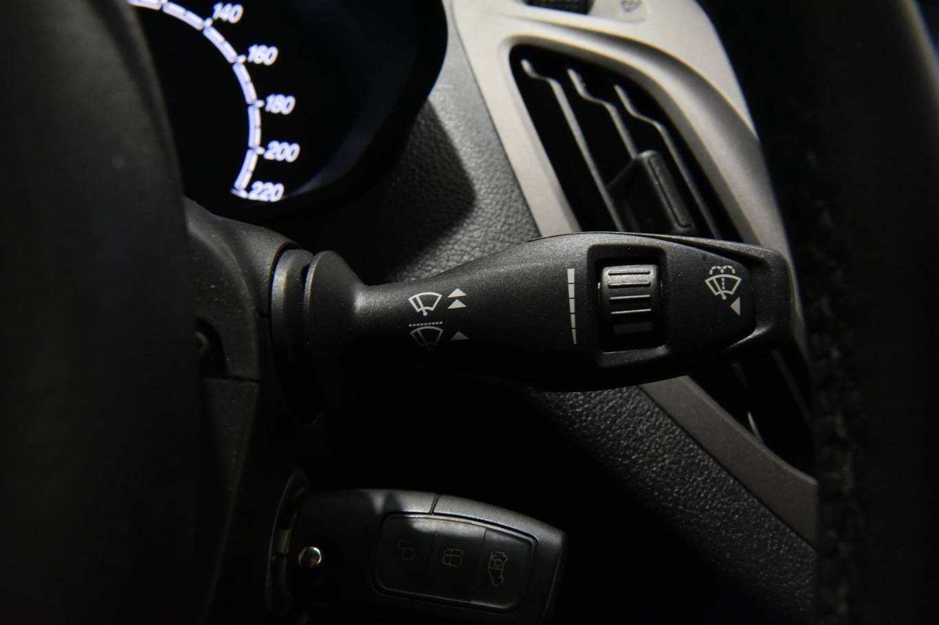 FORD Tourneo Courier 27