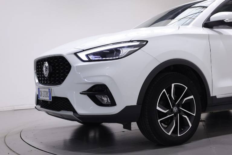 MG ZS 12