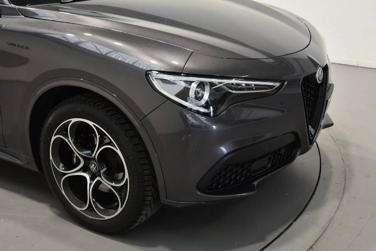 ALFA ROMEO Stelvio 33