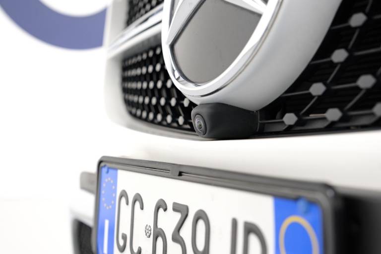 MERCEDES-BENZ GLC 200 59
