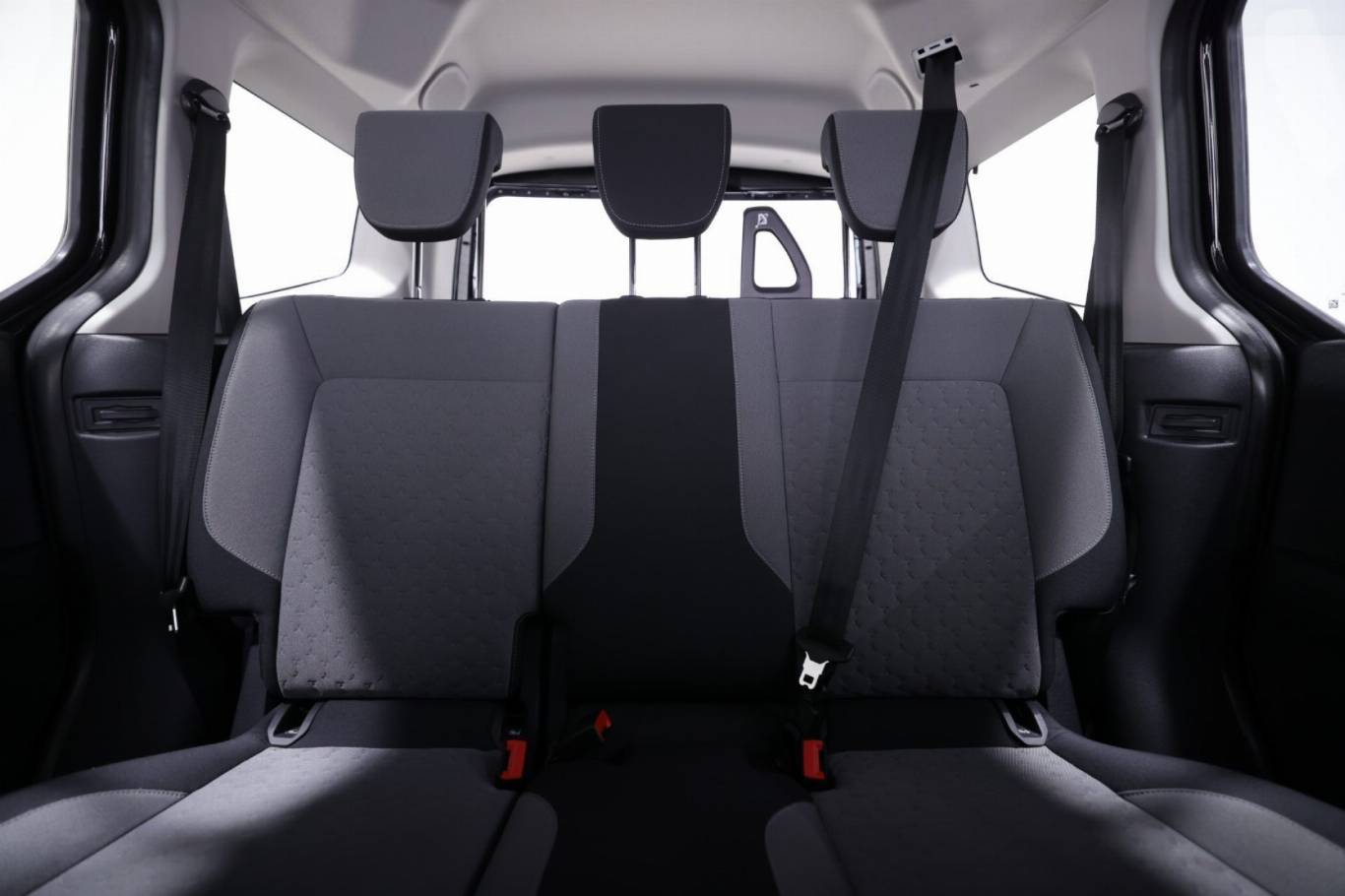 FORD Tourneo Courier 34