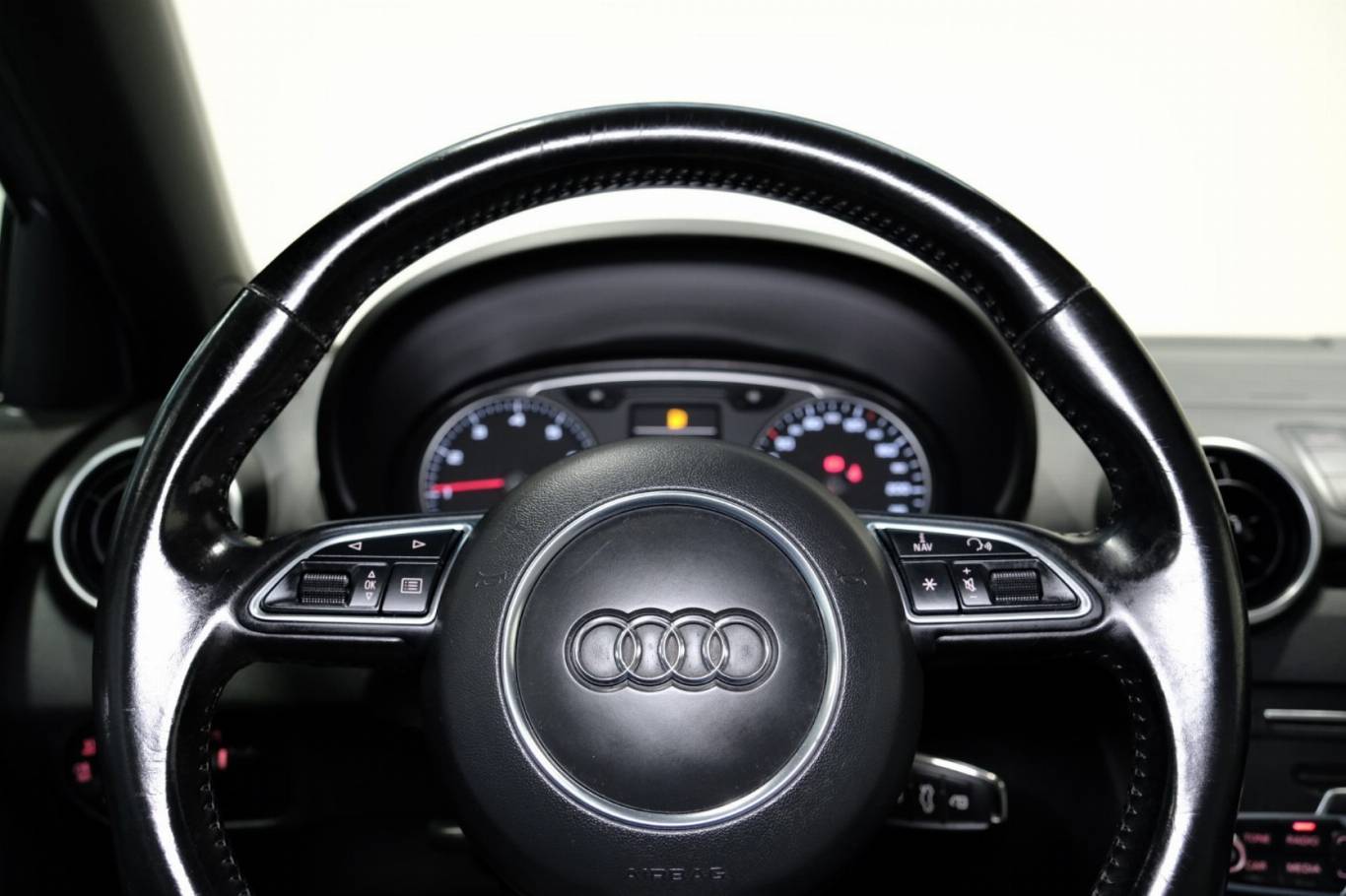 AUDI A1 6