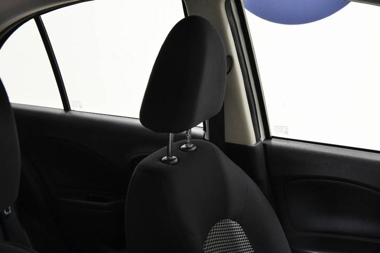 NISSAN Micra 37