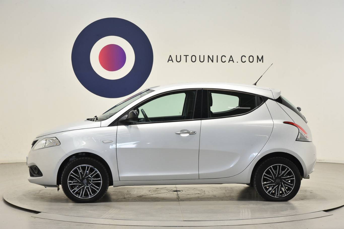 LANCIA Ypsilon 2