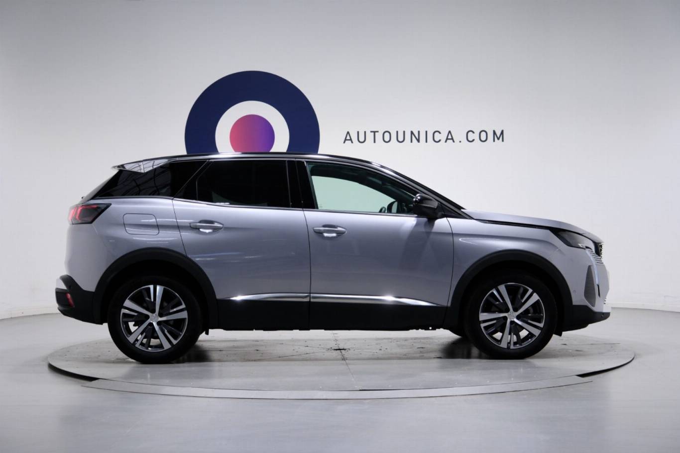 PEUGEOT 3008 4
