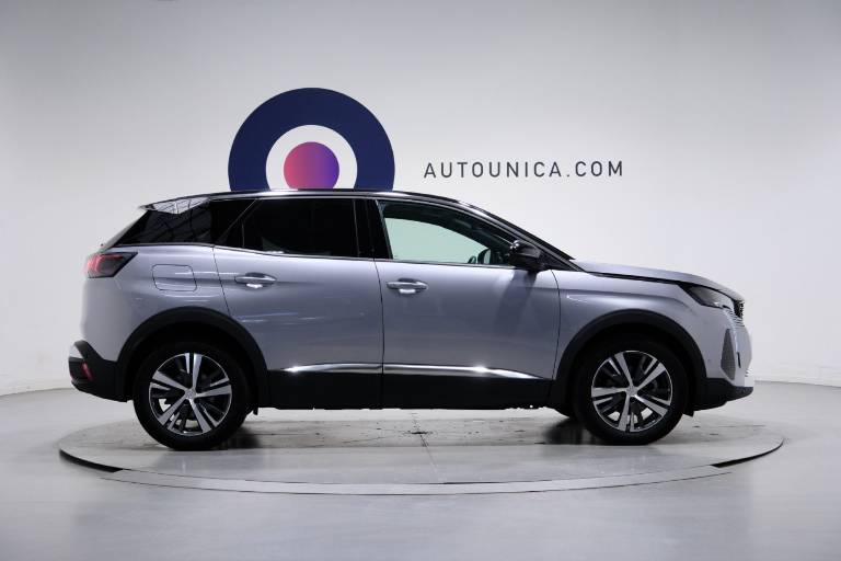 PEUGEOT 3008 4