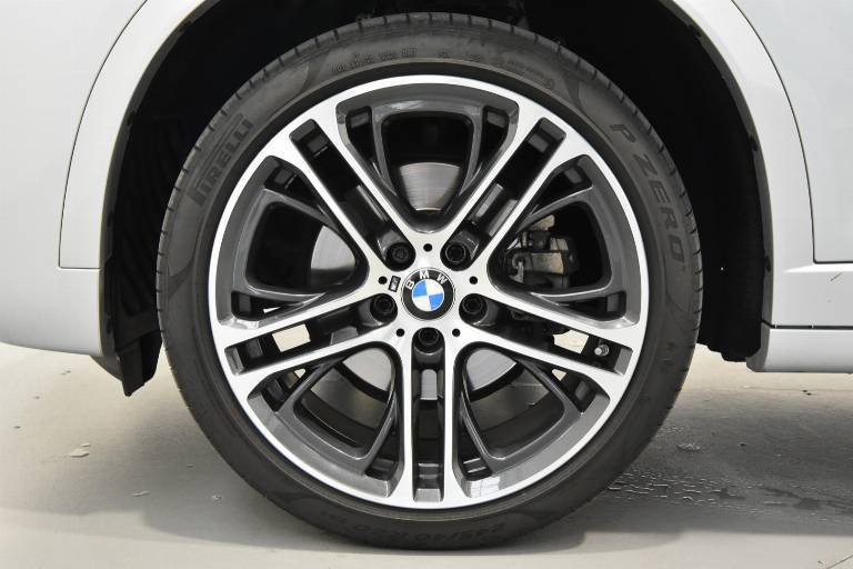 BMW X4 33