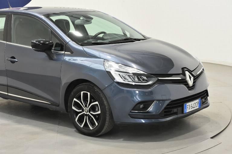 RENAULT Clio 16