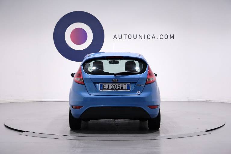 FORD Fiesta 15