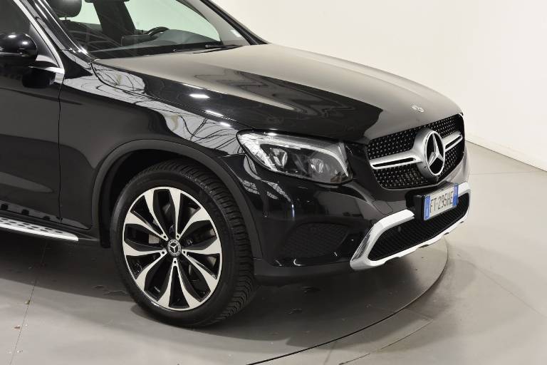 MERCEDES-BENZ GLC 250 9