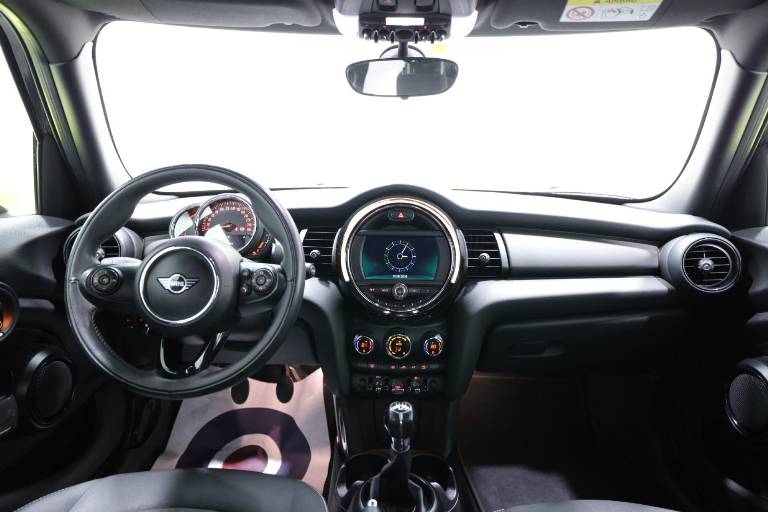 MINI One 10