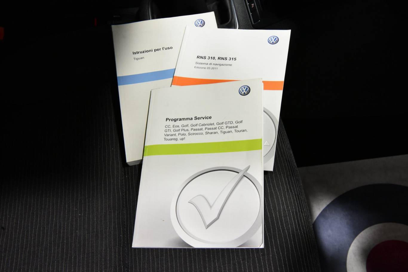 VOLKSWAGEN Tiguan 52