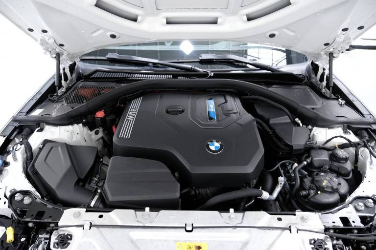 BMW 320 74