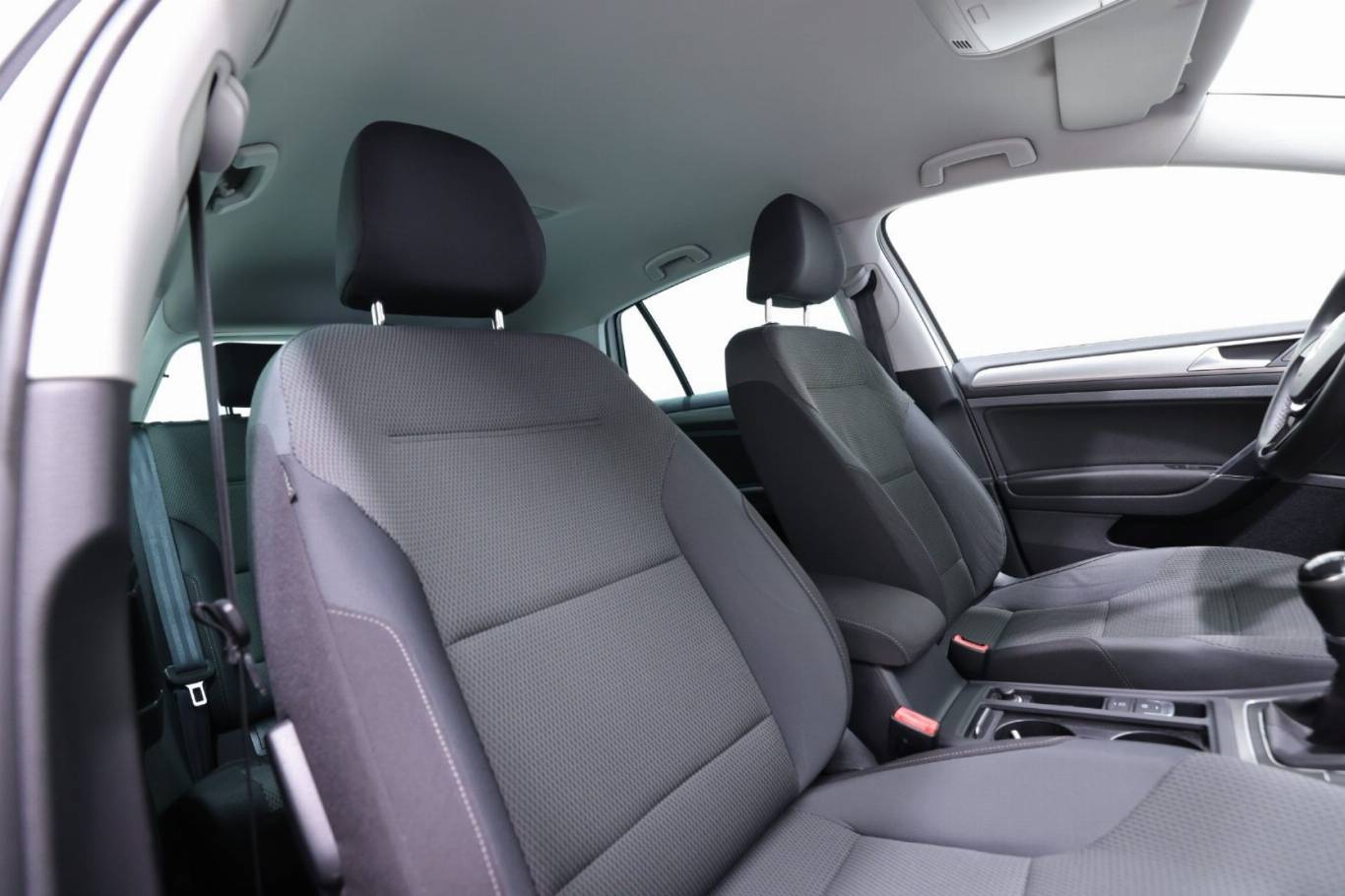 VOLKSWAGEN Golf 42