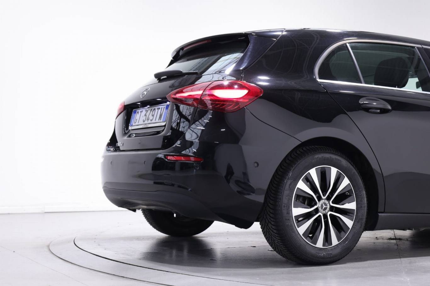 MERCEDES-BENZ A 180 13