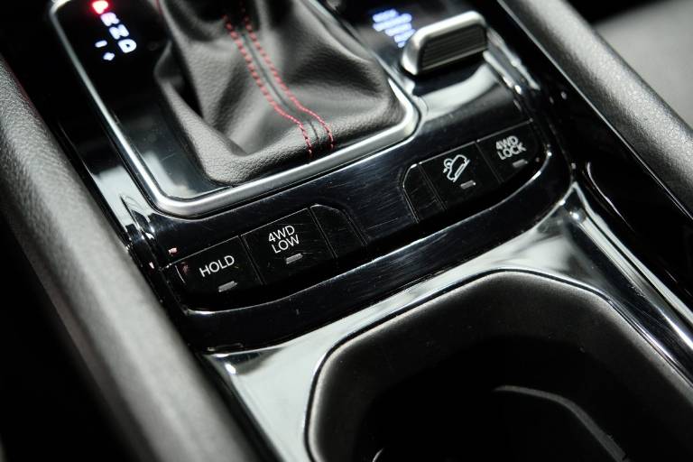 JEEP Compass 33