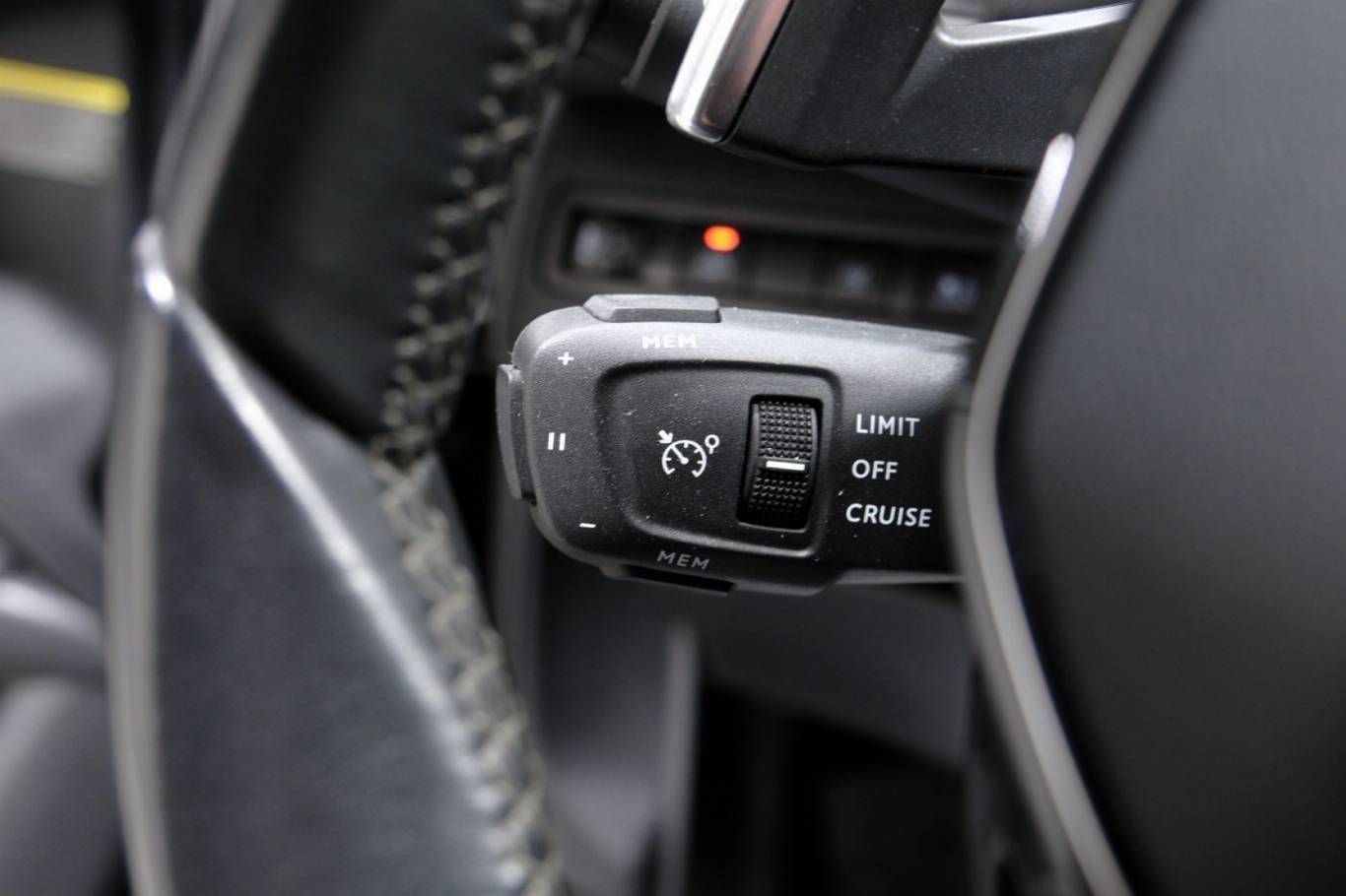 PEUGEOT 3008 24