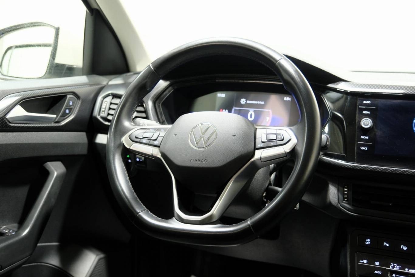 VOLKSWAGEN T-Cross 34