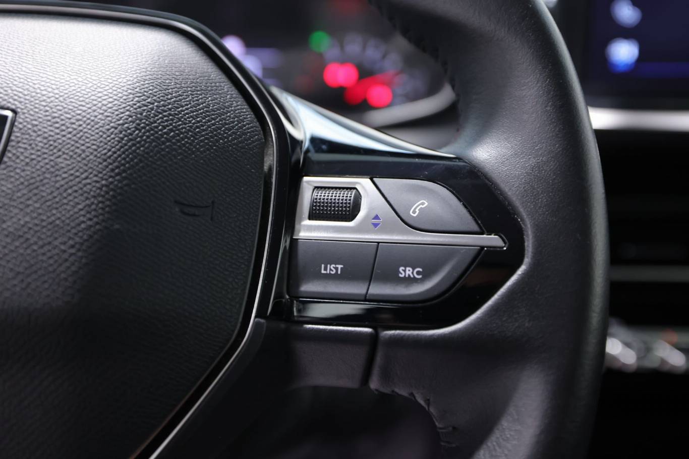 PEUGEOT 208 21