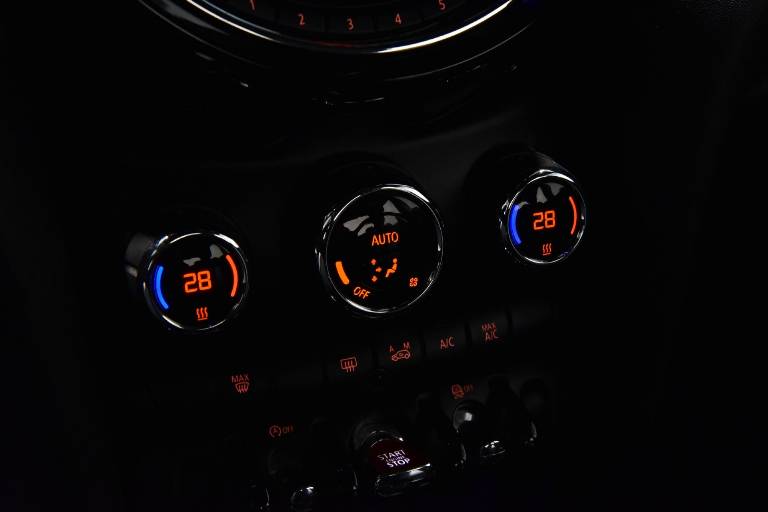 MINI Cooper D 22