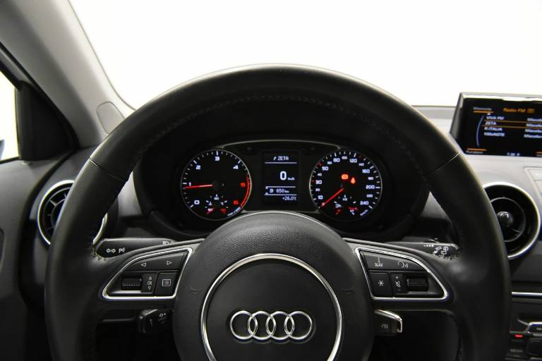 AUDI A1 9