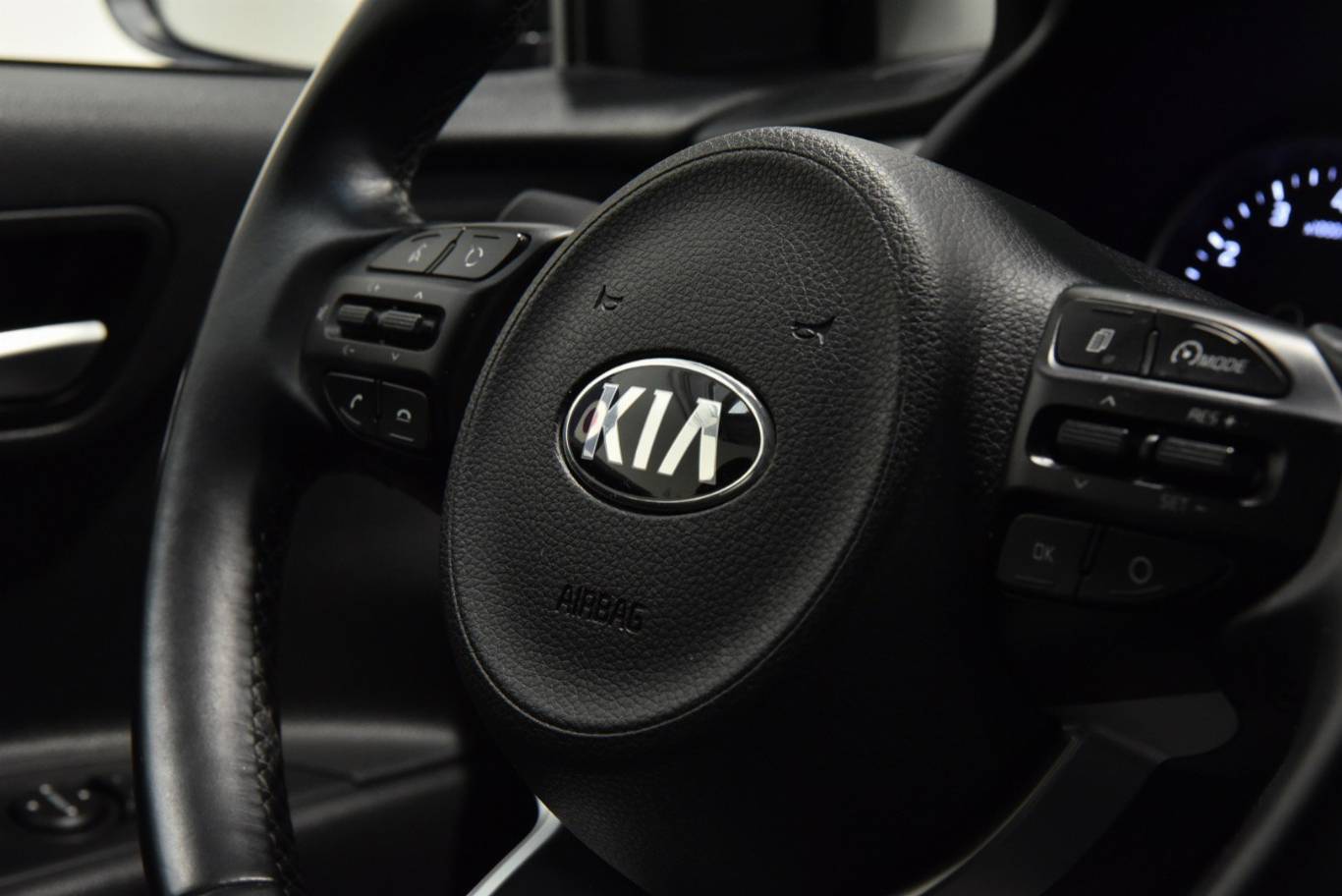 KIA Rio 24