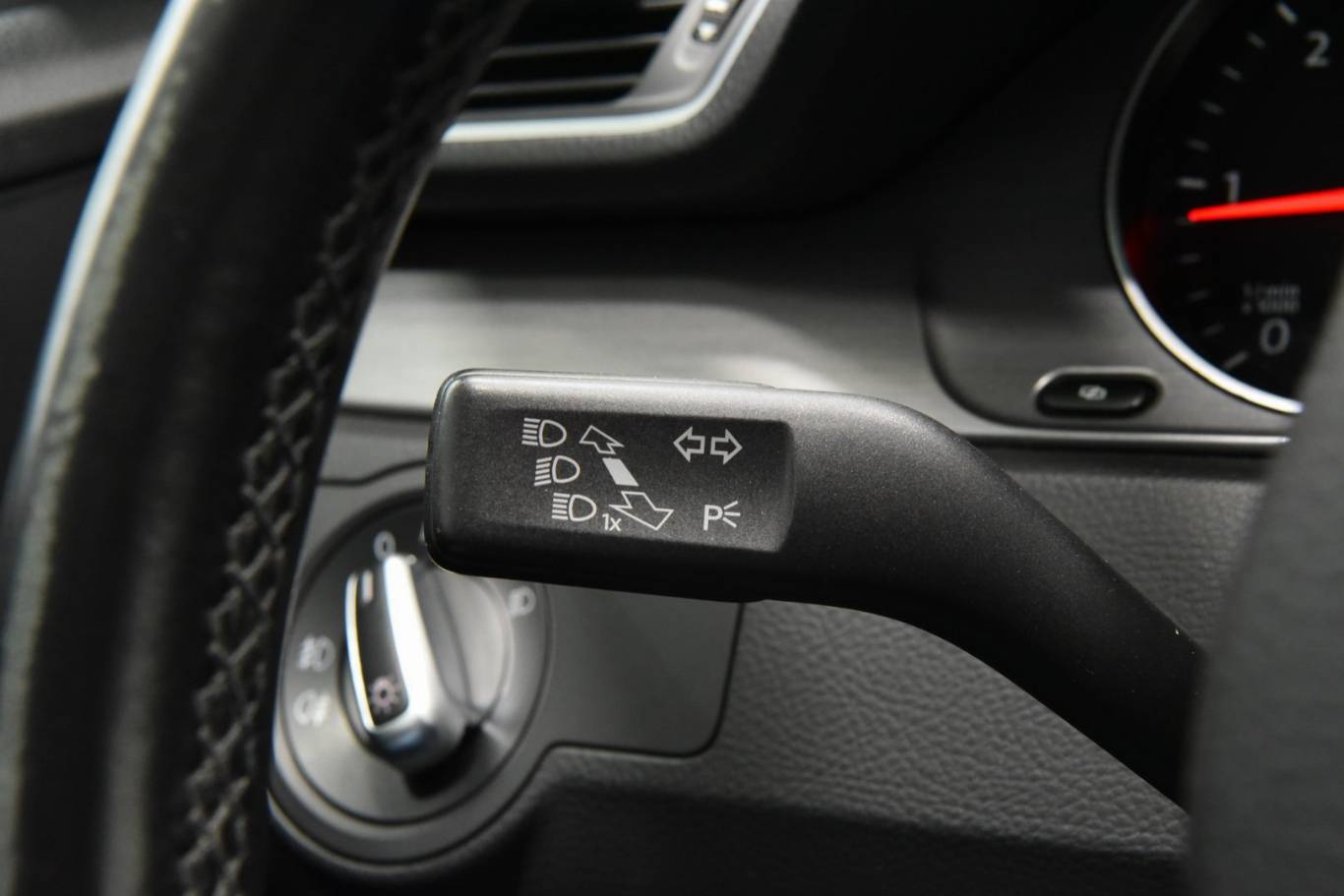 VOLKSWAGEN Passat 26