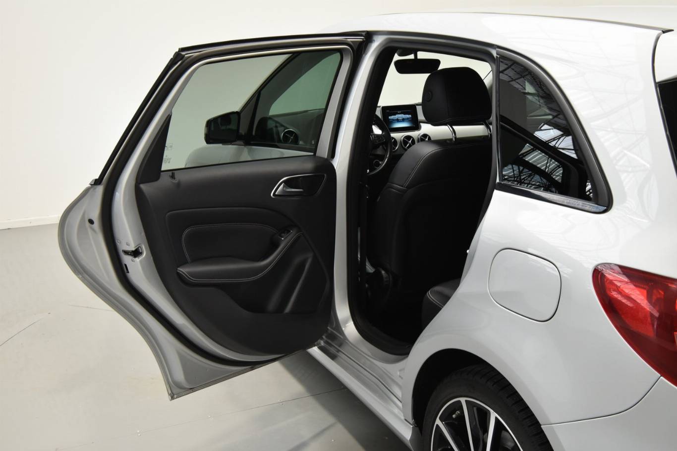 MERCEDES-BENZ B 200 48