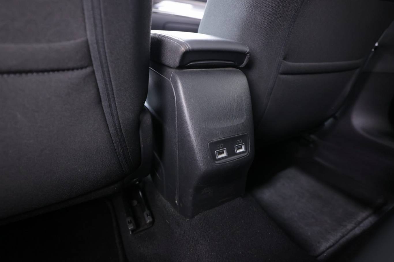 PEUGEOT 208 35