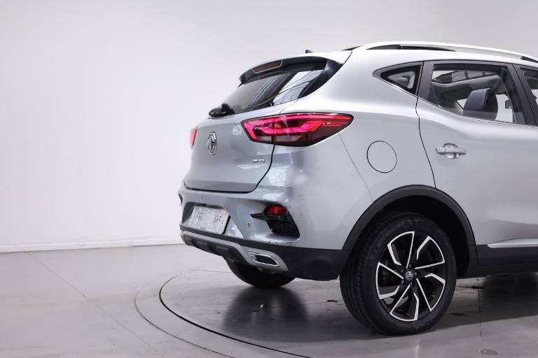 MG ZS 13